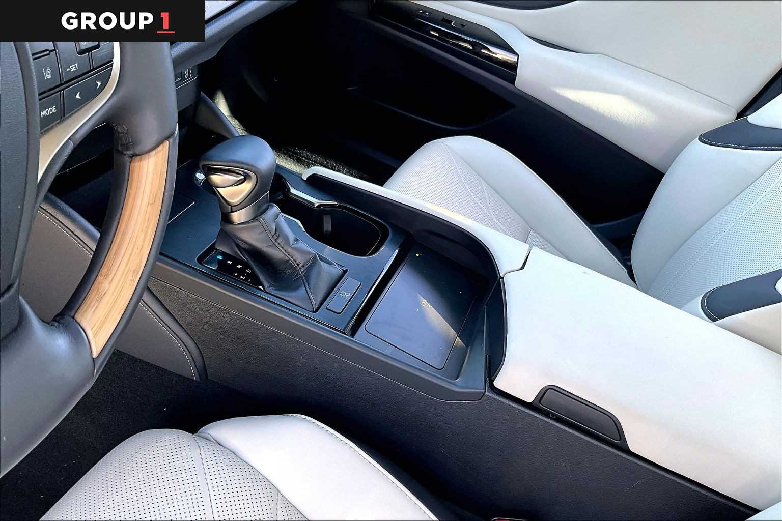 2024 Lexus ES 350 Luxury  Eminent White Pearl at Lexus Southwest Houston