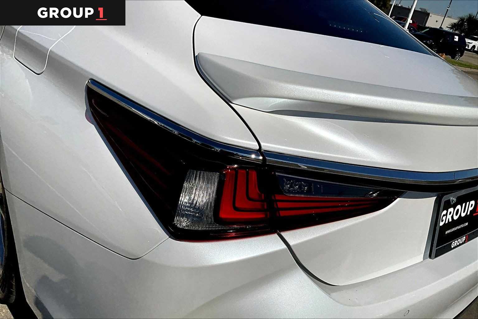 2021 Lexus ES Ultra Luxury  Eminent White Pearl at Sterling McCall Lexus of Clear Lake