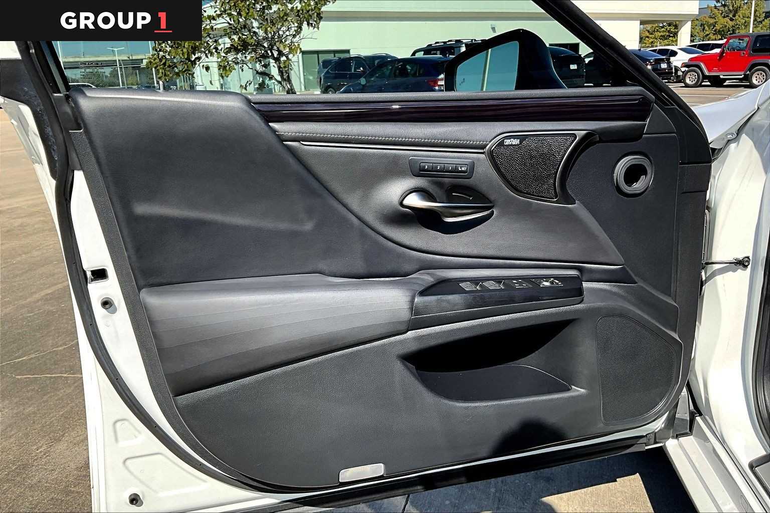 2021 Lexus ES Ultra Luxury  Eminent White Pearl at Sterling McCall Lexus of Clear Lake