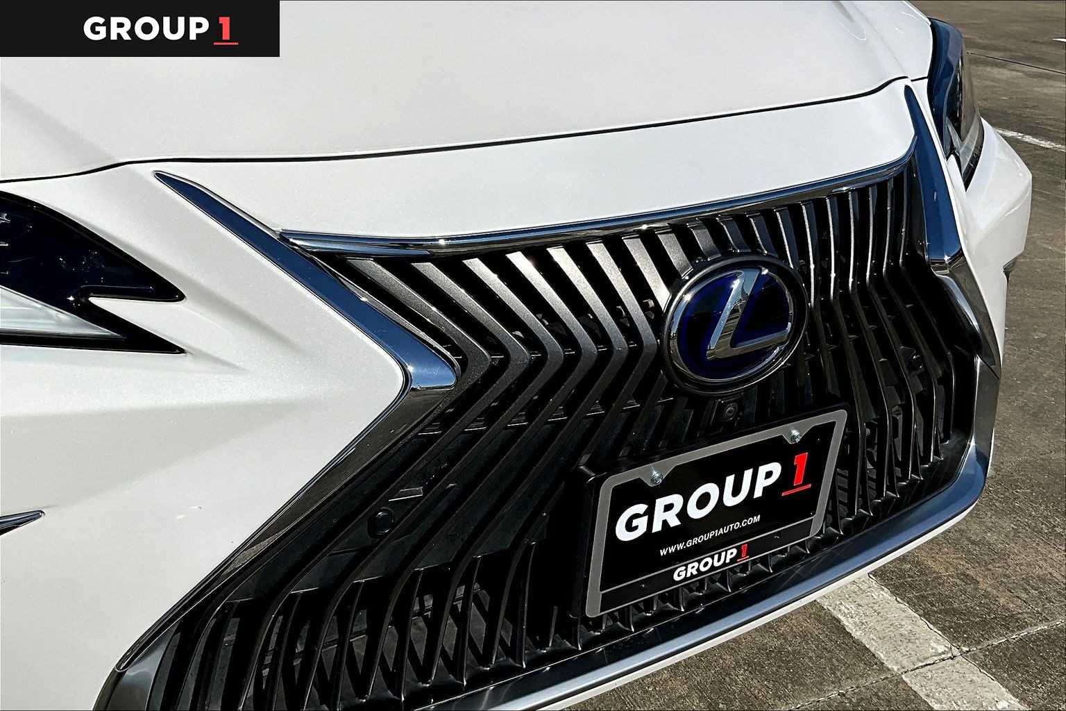 2021 Lexus ES Ultra Luxury  Eminent White Pearl at Sterling McCall Lexus of Clear Lake