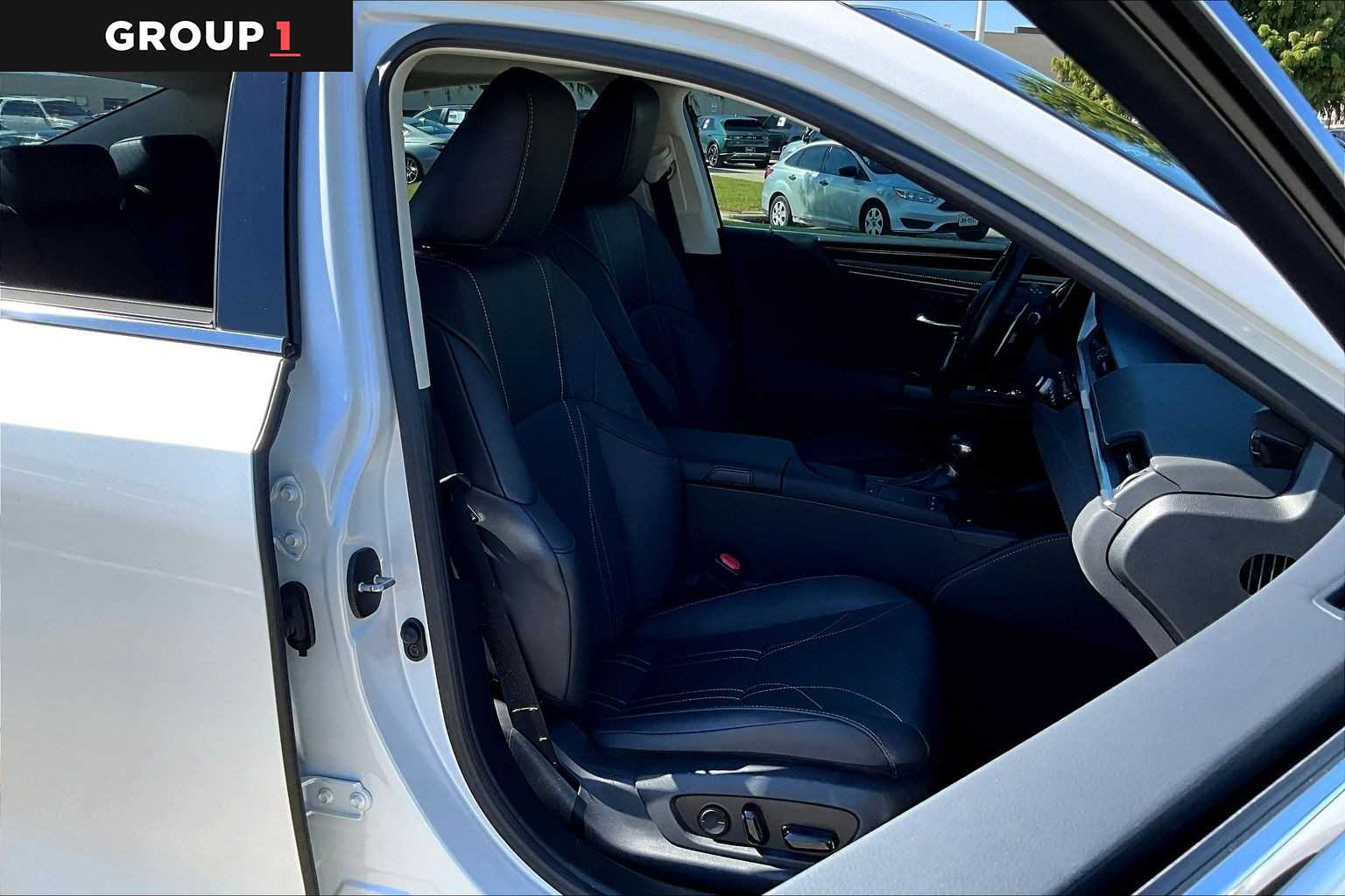 2021 Lexus ES Ultra Luxury  Eminent White Pearl at Sterling McCall Lexus of Clear Lake