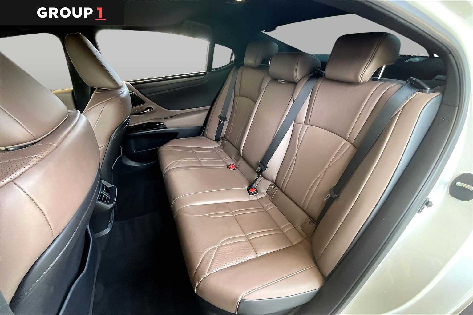 2024 Lexus ES 300h Ultra Luxury  Eminent White Pearl at Lexus Southwest Houston