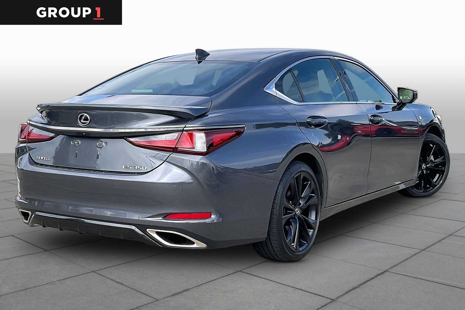 2024 Lexus ES 350 photo 12 of 35