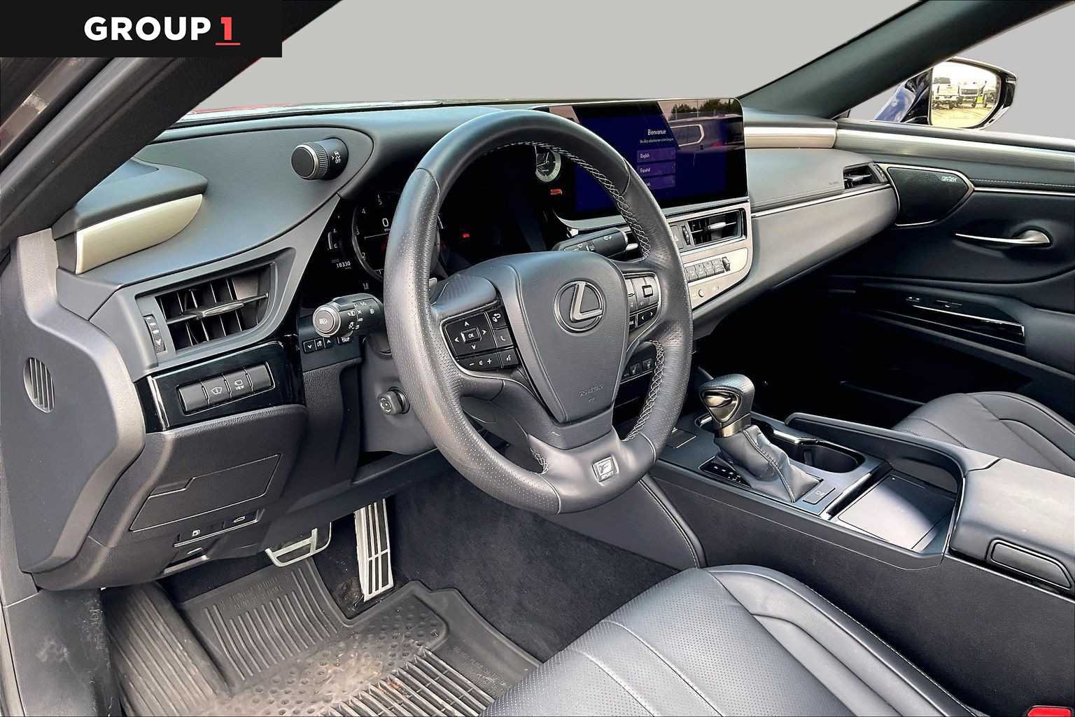 2024 Lexus ES 350 photo 16 of 35
