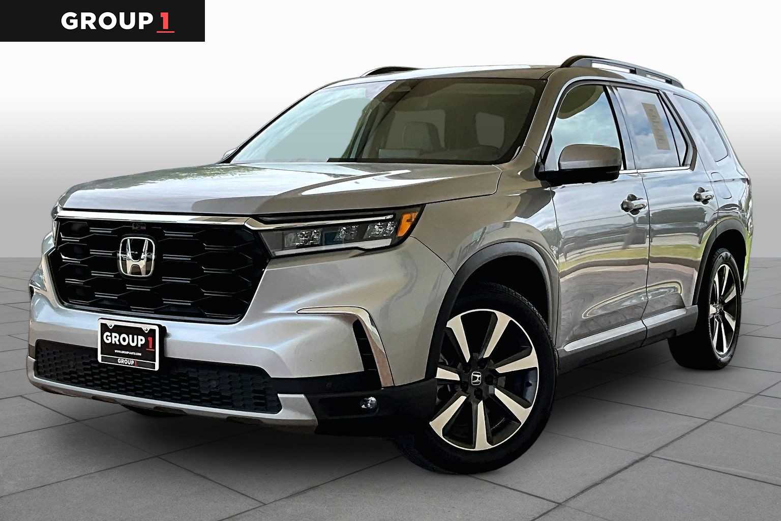 2025 Honda Pilot Elite Lunar Silver Metallic at Honda of Clear Lake