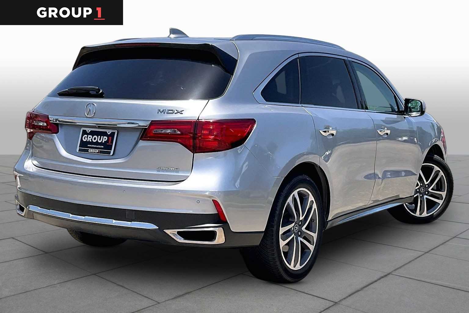 2018 Acura MDX w/Advance/Entertainment Pkg Lunar Silver Metallic at AutoNation USA Houston