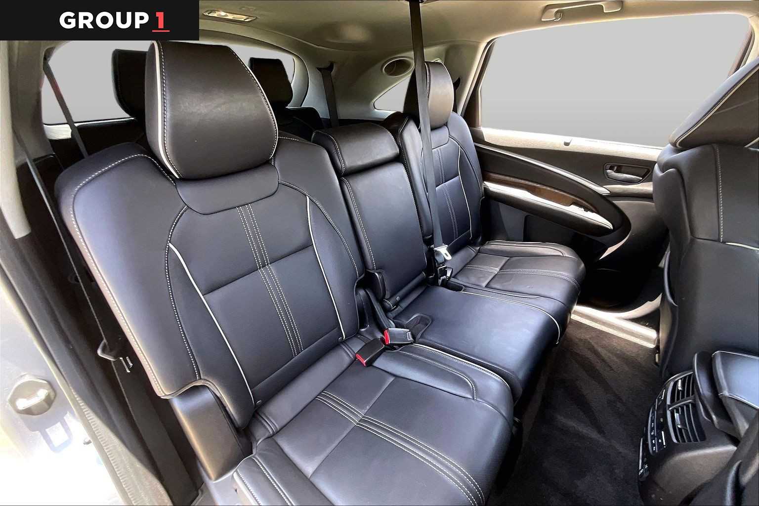 2018 Acura MDX w/Advance/Entertainment Pkg Lunar Silver Metallic at AutoNation USA Houston