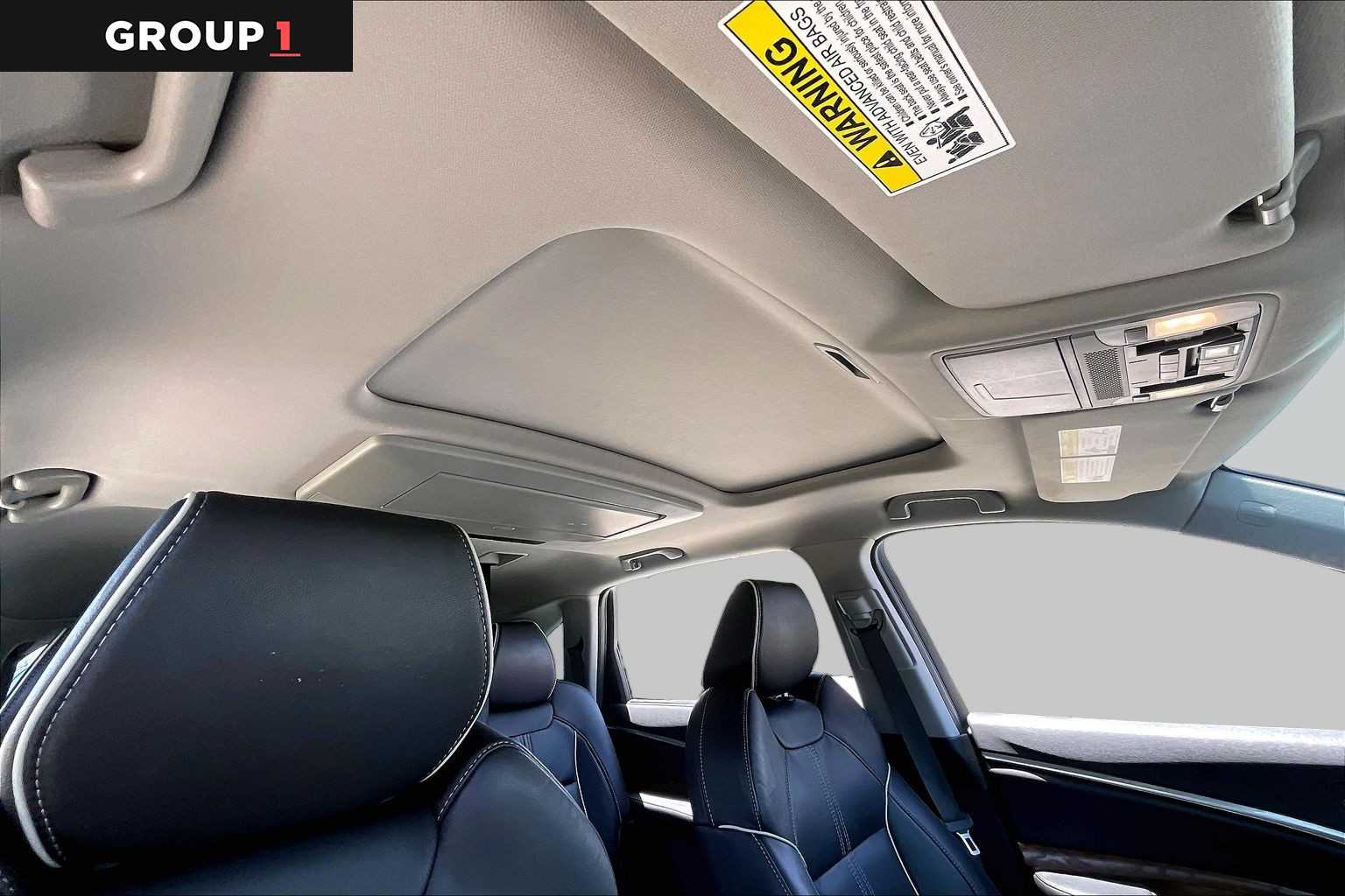 2018 Acura MDX w/Advance/Entertainment Pkg Lunar Silver Metallic at AutoNation USA Houston