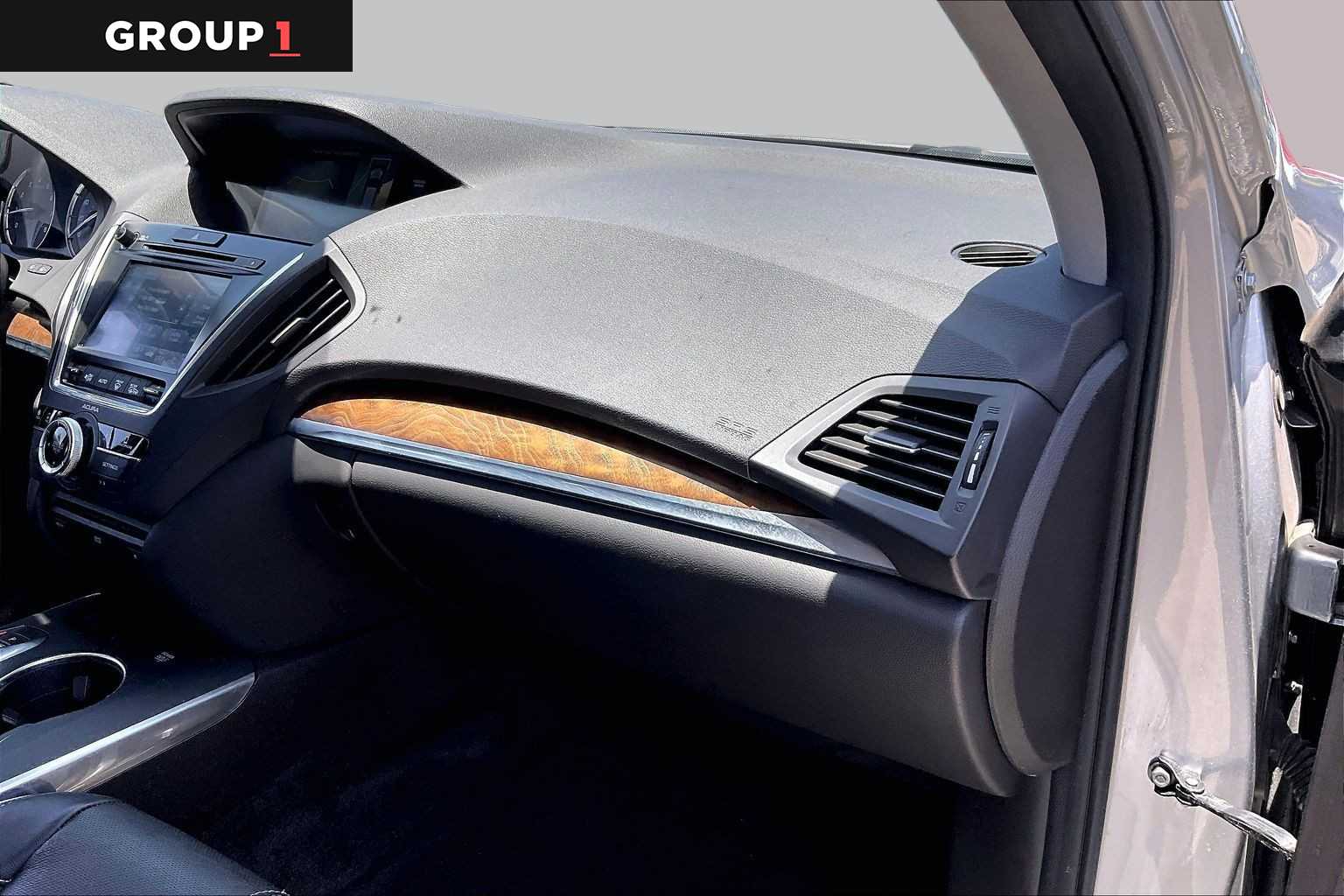 2018 Acura MDX w/Advance/Entertainment Pkg Lunar Silver Metallic at AutoNation USA Houston