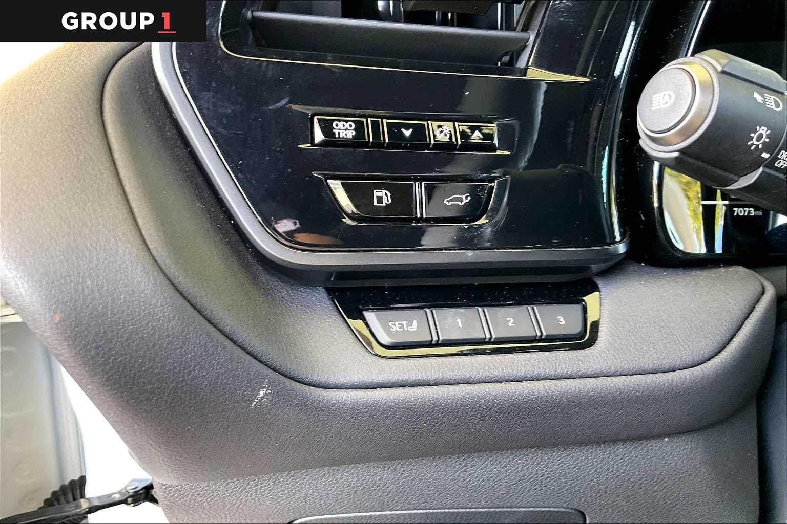 2025 Lexus TX 350 photo 32 of 34