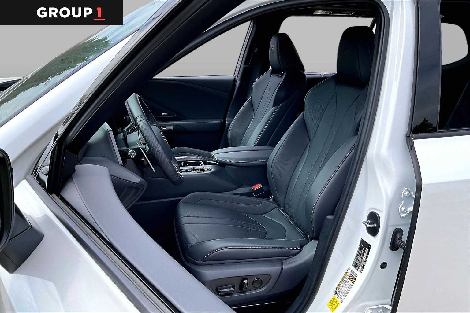 2026 Lexus TX 500h photo 7 of 35
