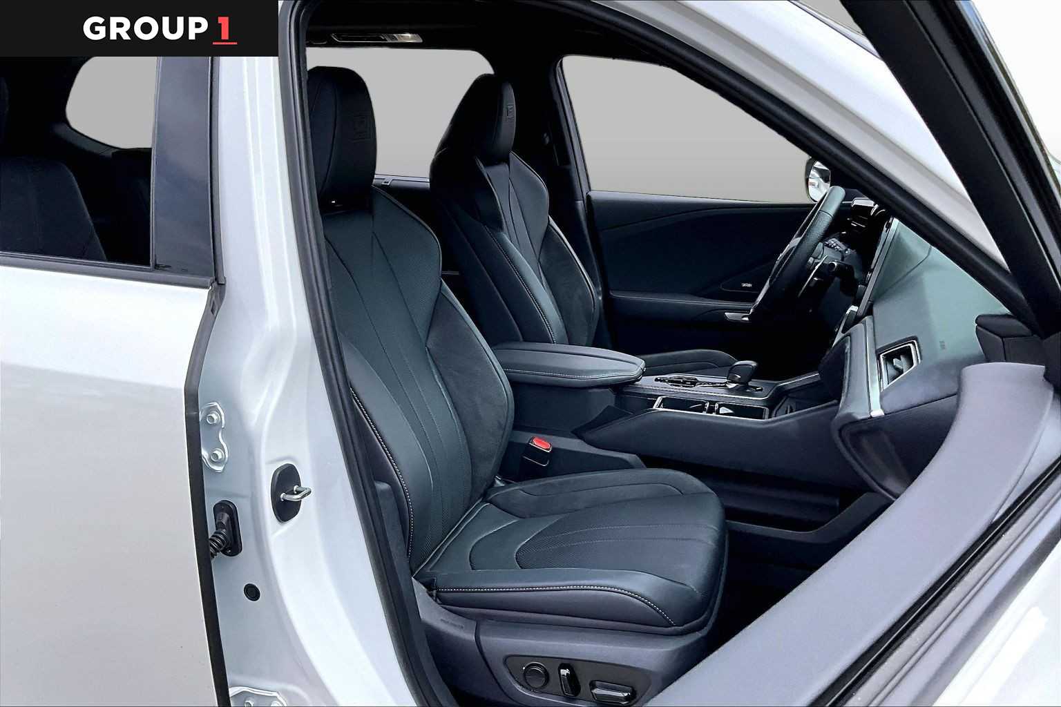 2026 Lexus TX 500h photo 8 of 35