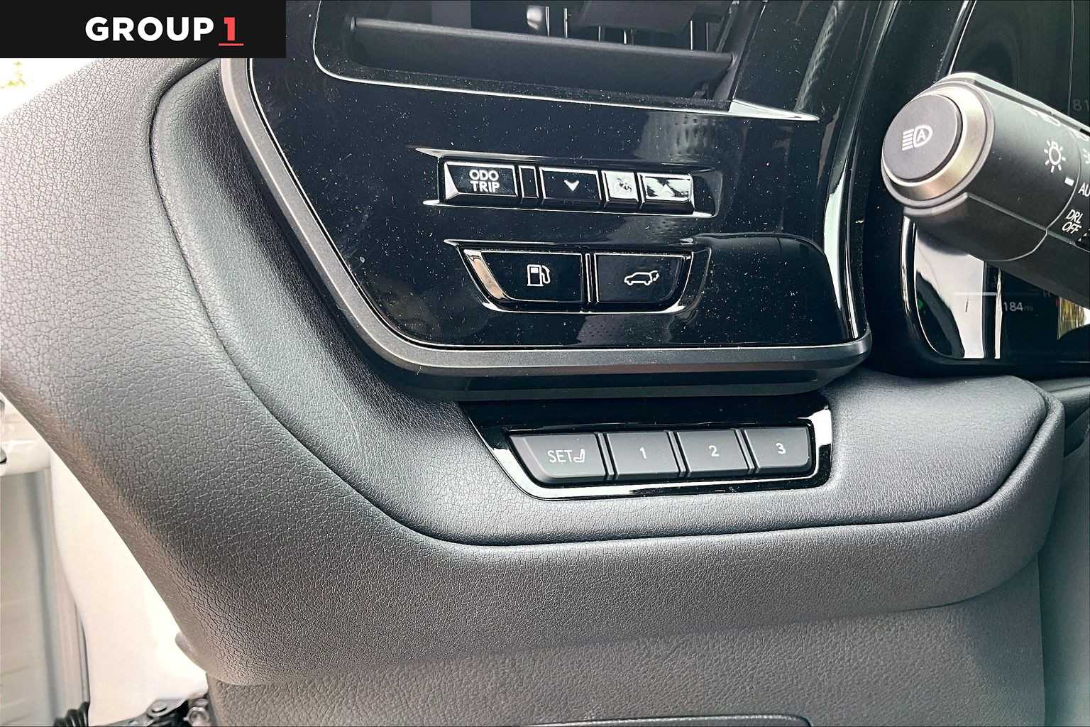 2026 Lexus TX 500h photo 34 of 35