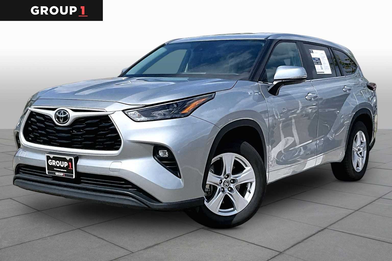 2025 Toyota Highlander XLE Celestial Silver Metallic at Team Toyota