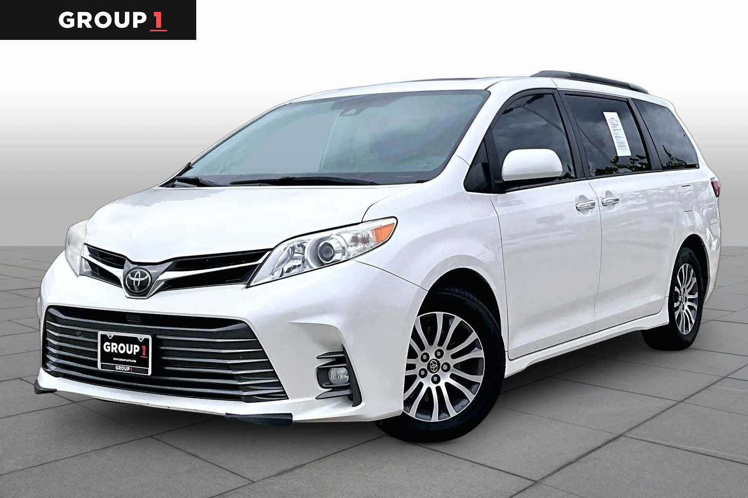 2020 Toyota Sienna XLE Premium Blizzard Pearl at AutoNation USA Katy