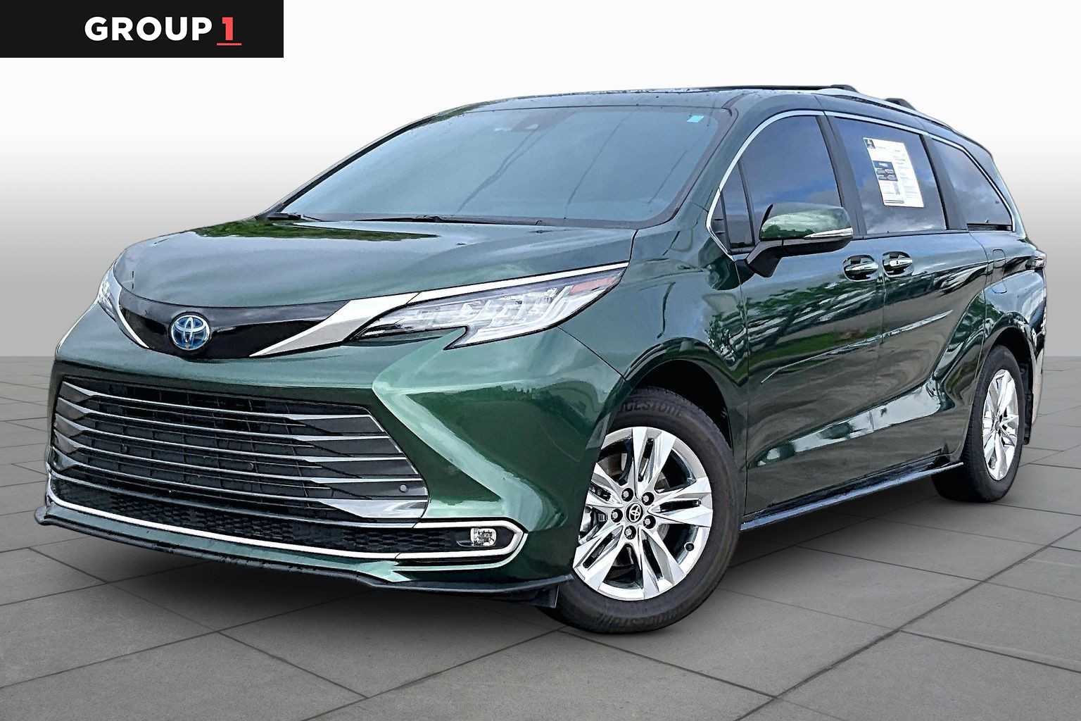 2025 Toyota Sienna Limited Cypress at Group 1 Toyota Southwest