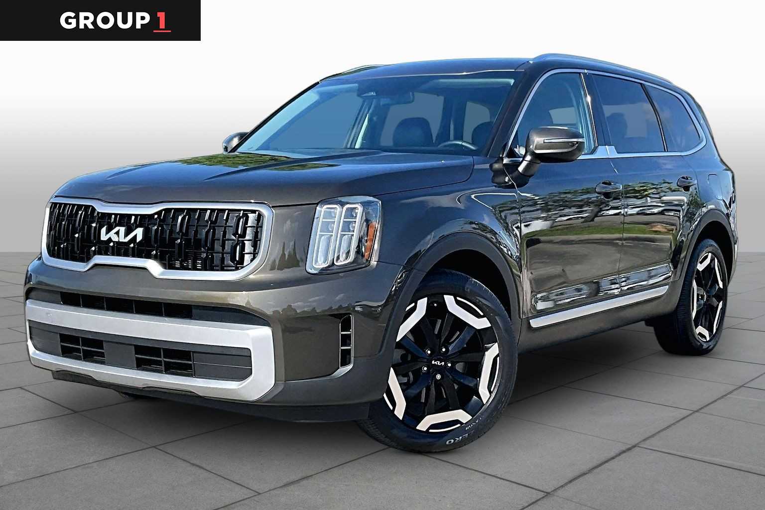 2023 Kia Telluride EX Dark Moss at Friendly Ford Crosby