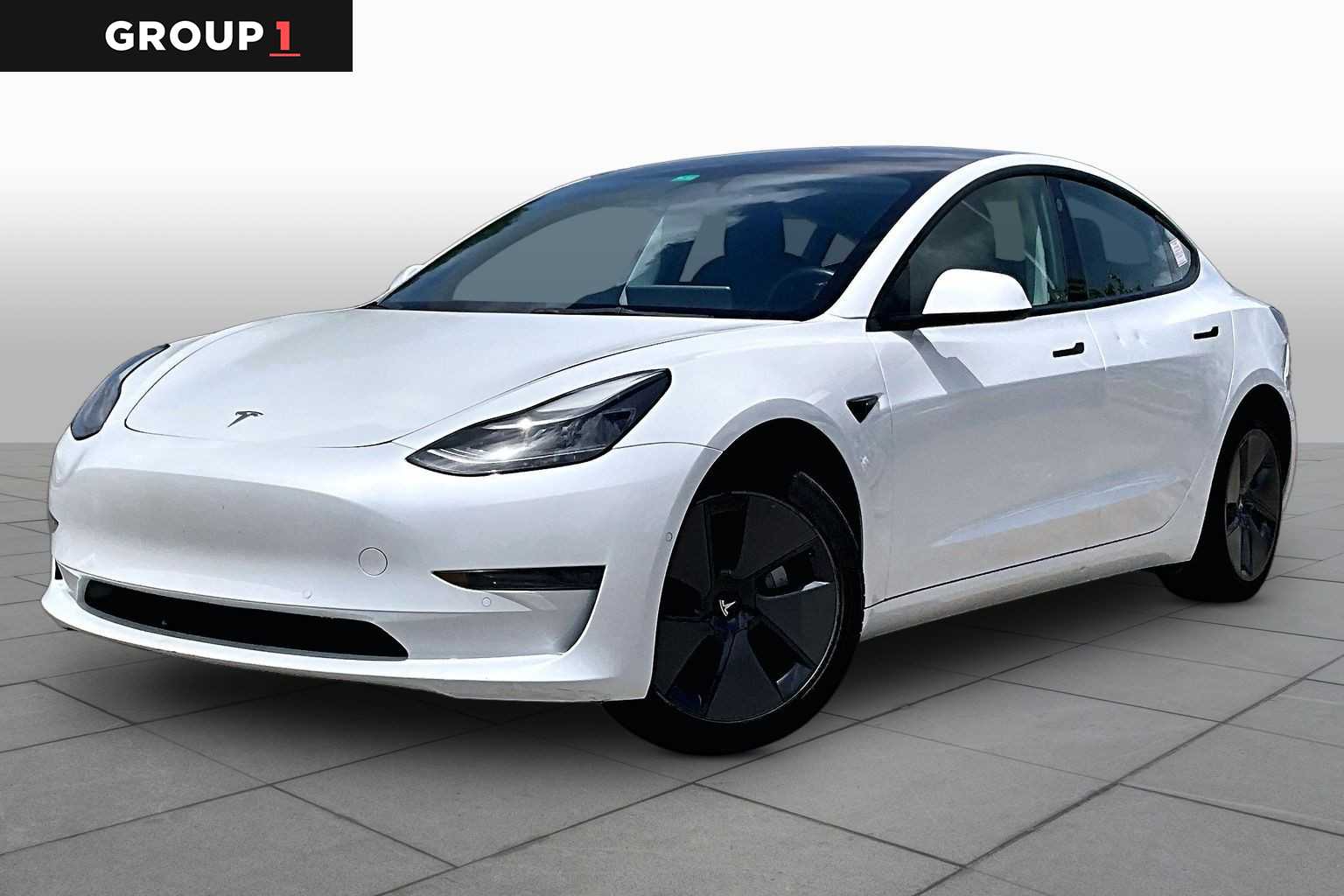 2022 Tesla Model 3 - 0