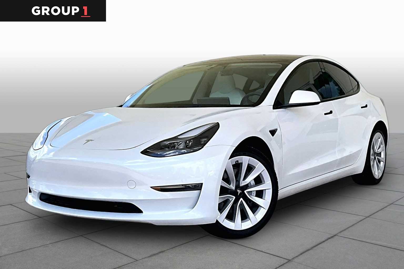 2023 Tesla Model 3 - 0