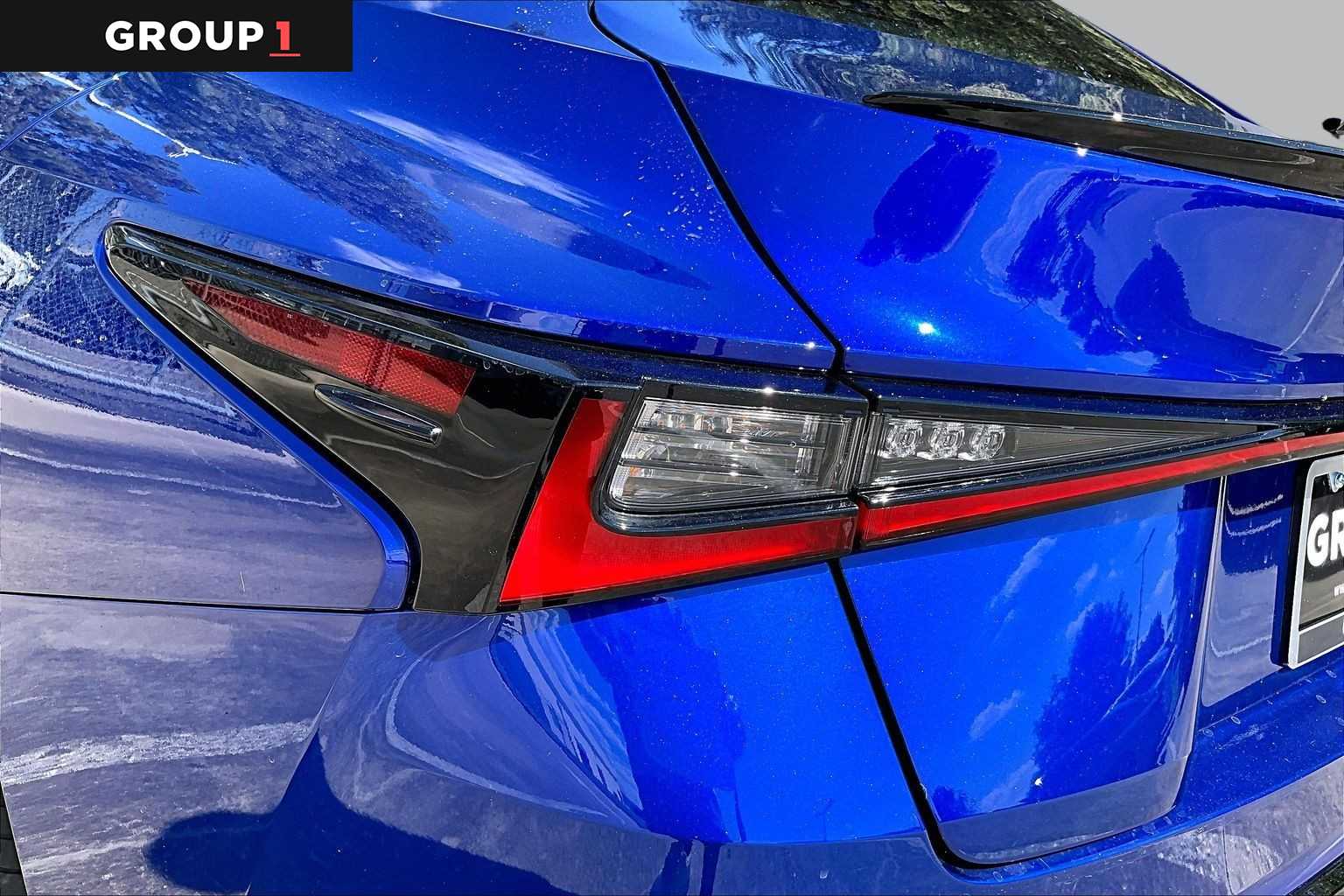 2025 Lexus IS 350 photo 25 of 33