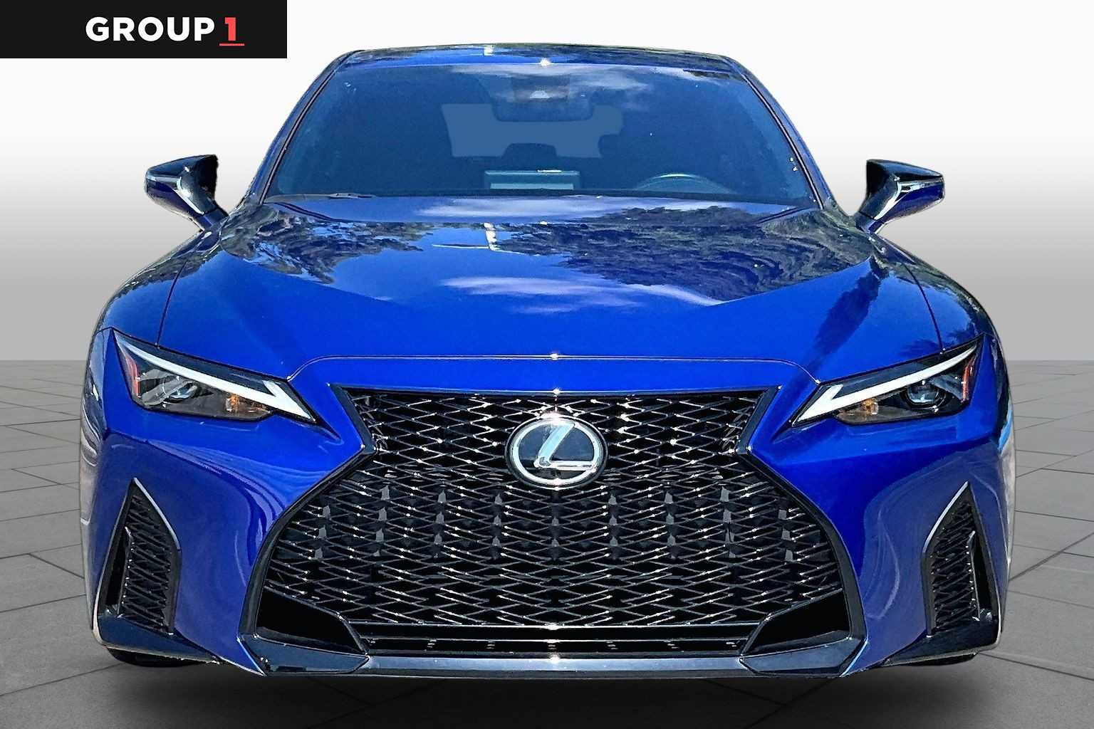 2025 Lexus IS 350 photo 4 of 33