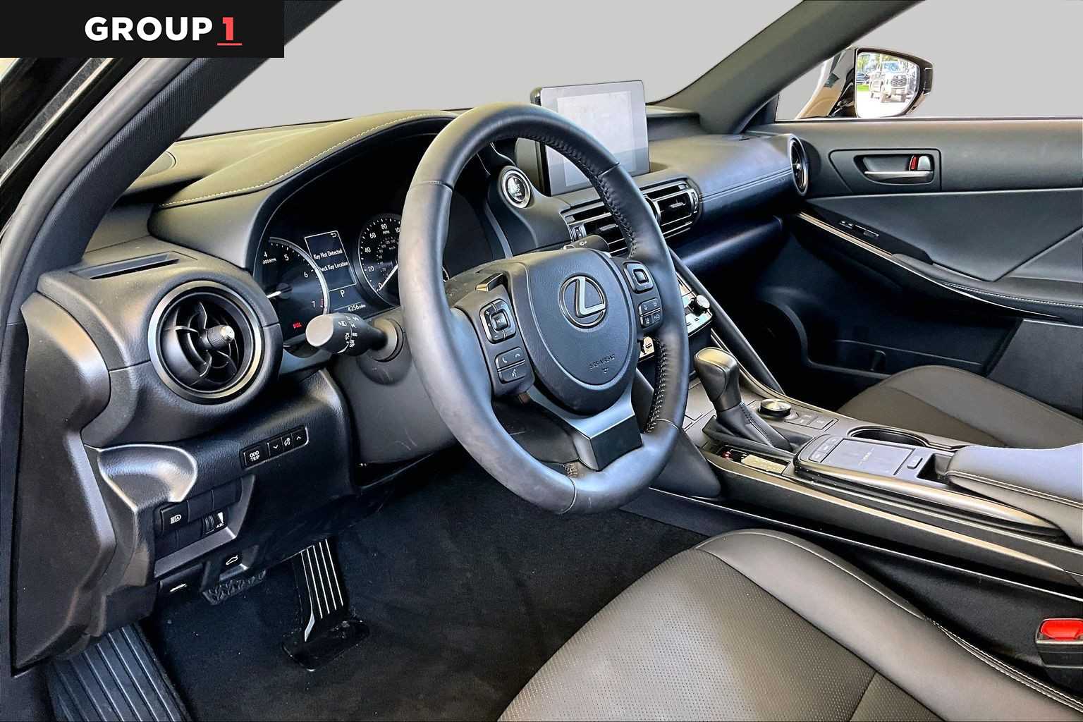 2025 Lexus IS 350 photo 15 of 34