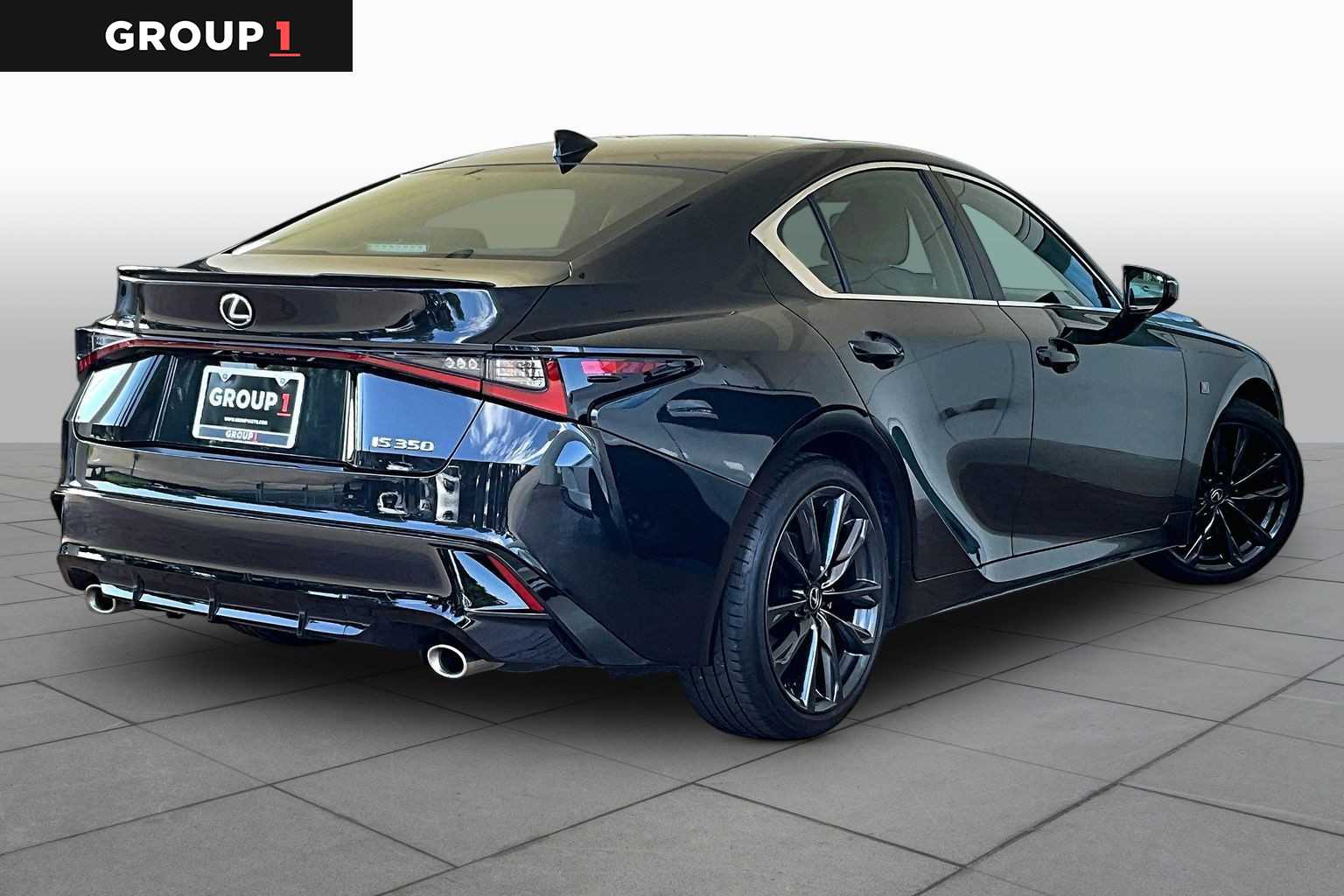 2025 Lexus IS 350 photo 11 of 34