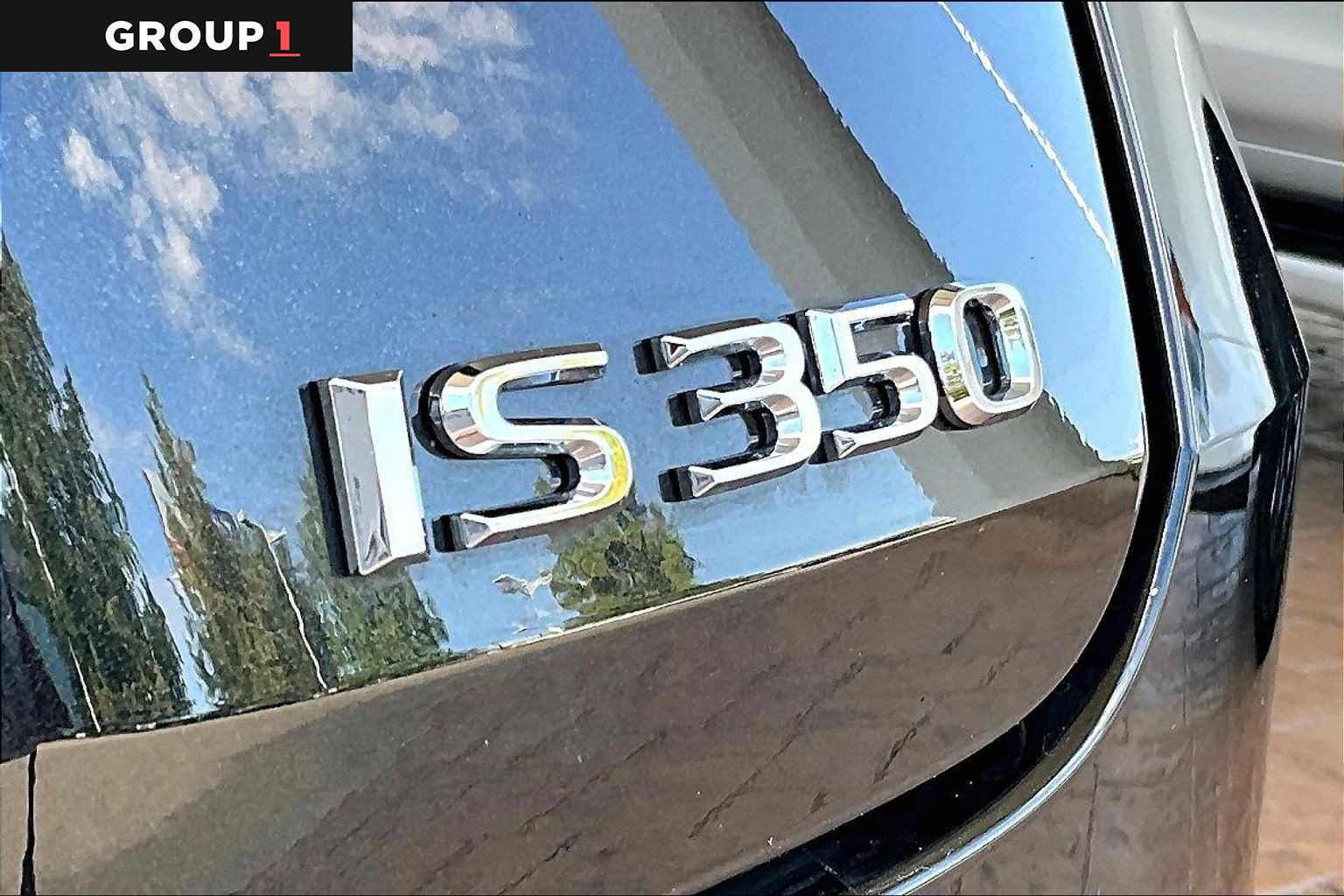 2025 Lexus IS 350 photo 28 of 34