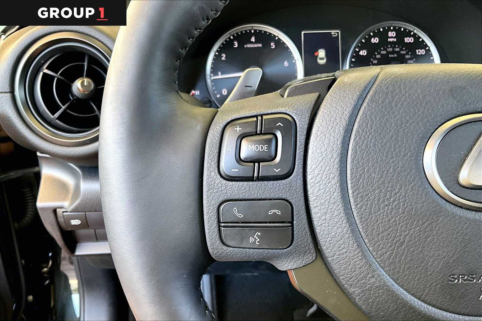 2025 Lexus IS 350 photo 21 of 34
