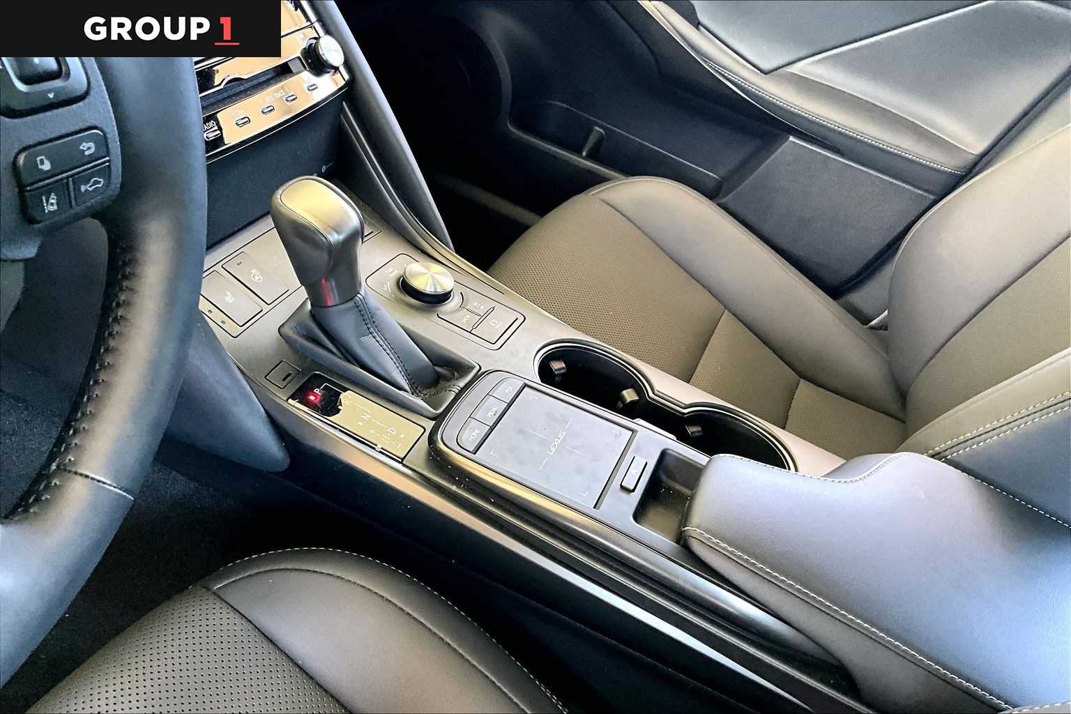 2025 Lexus IS 350 photo 14 of 34