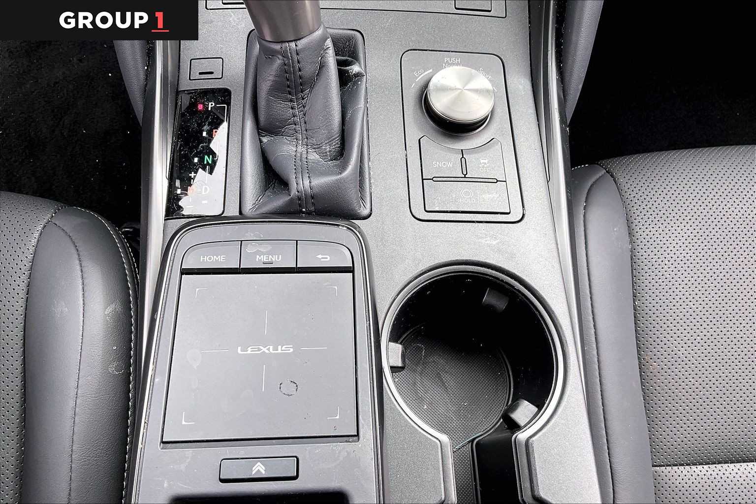 2025 Lexus IS 350 photo 33 of 35