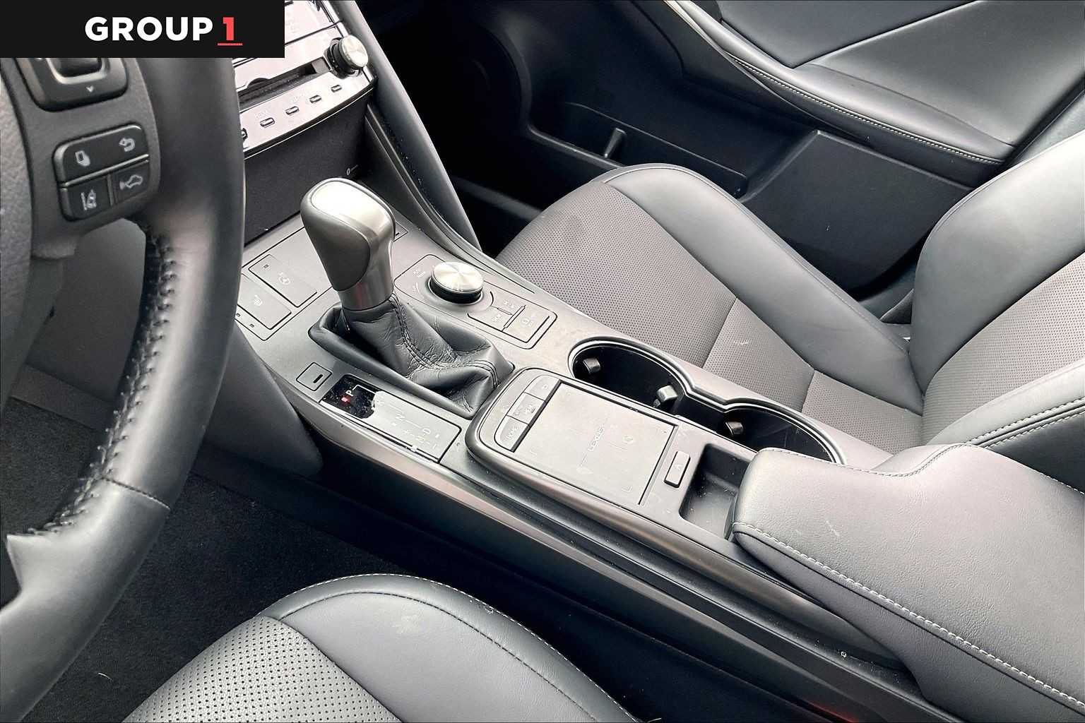 2025 Lexus IS 350 photo 15 of 35