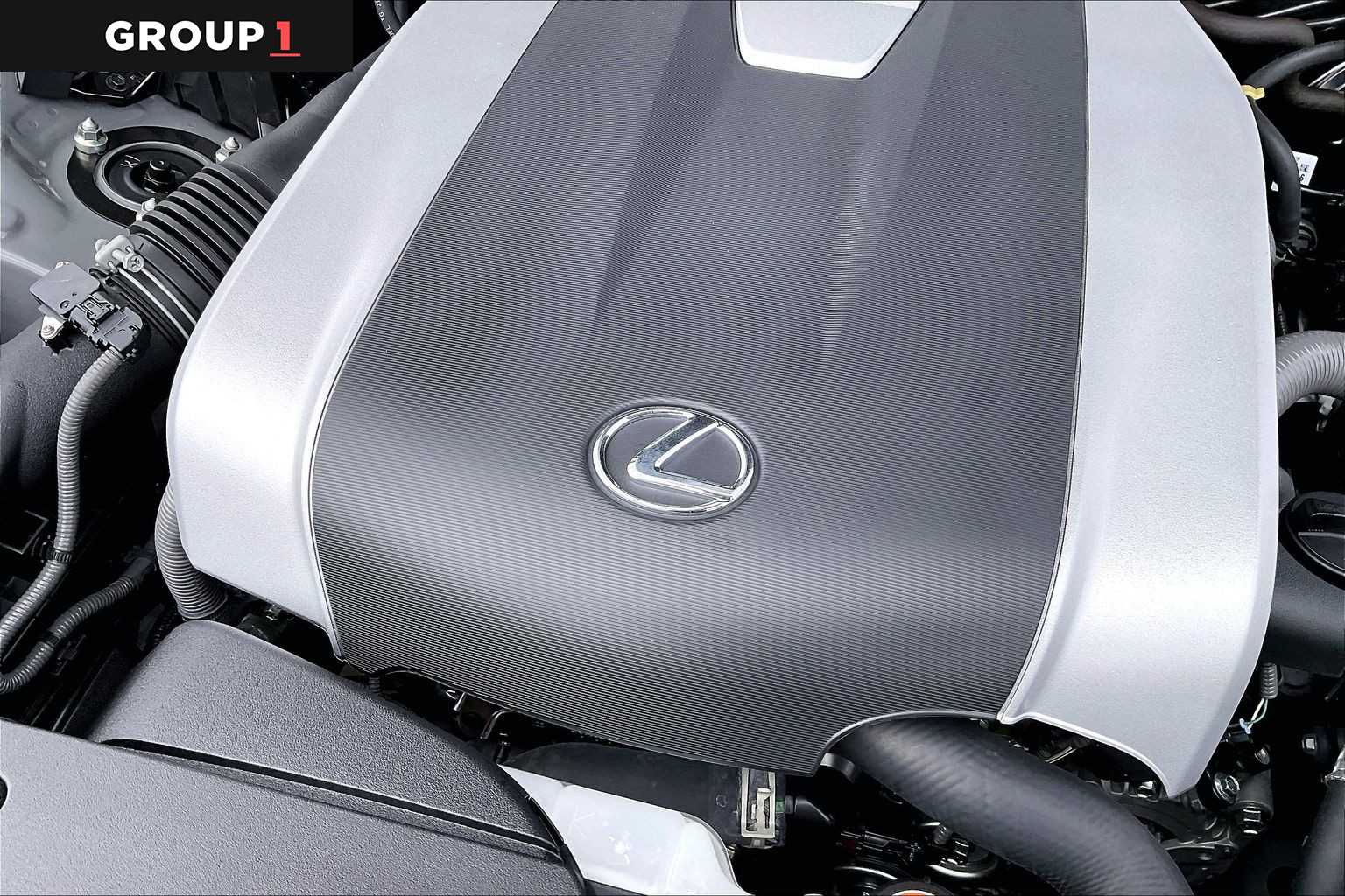 2025 Lexus IS 350 photo 31 of 35
