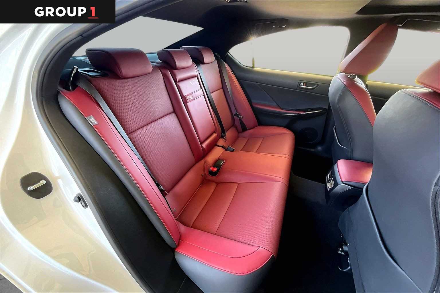2025 Lexus IS 350 photo 18 of 35
