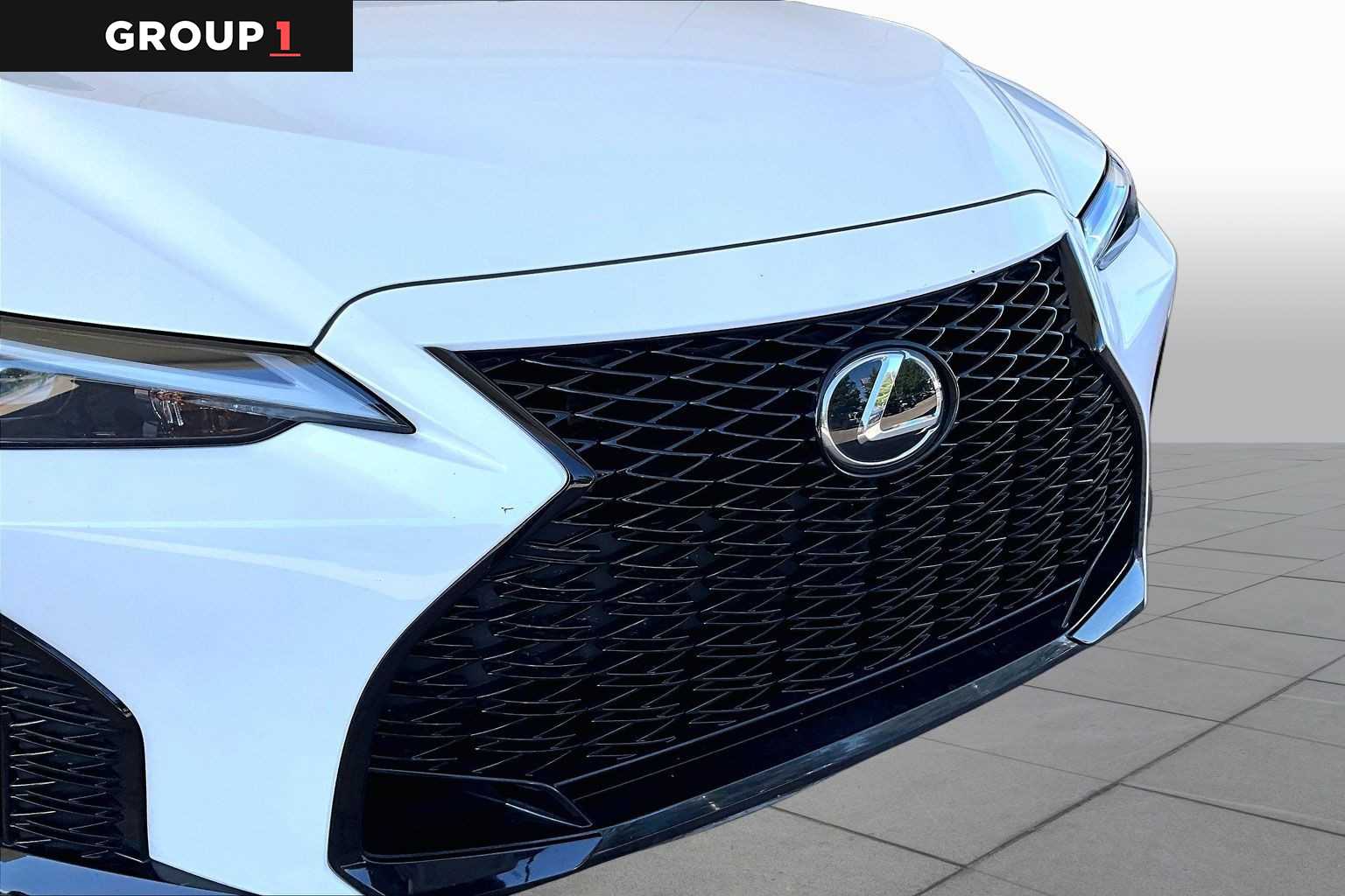 2025 Lexus IS 350 photo 28 of 35