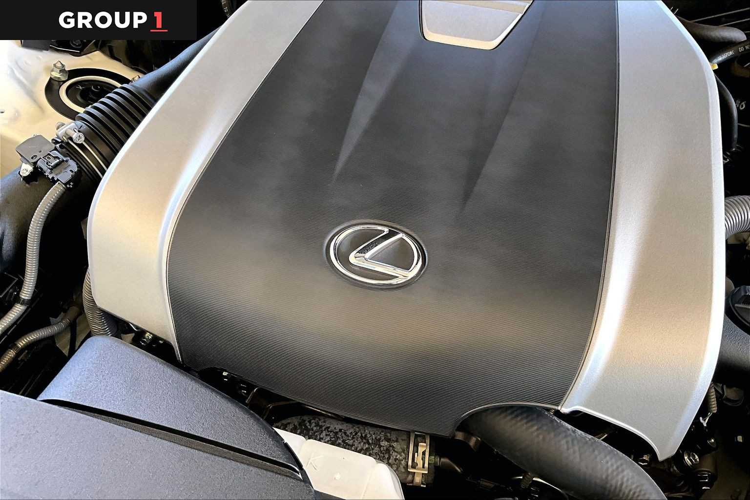 2025 Lexus IS 350 photo 31 of 35