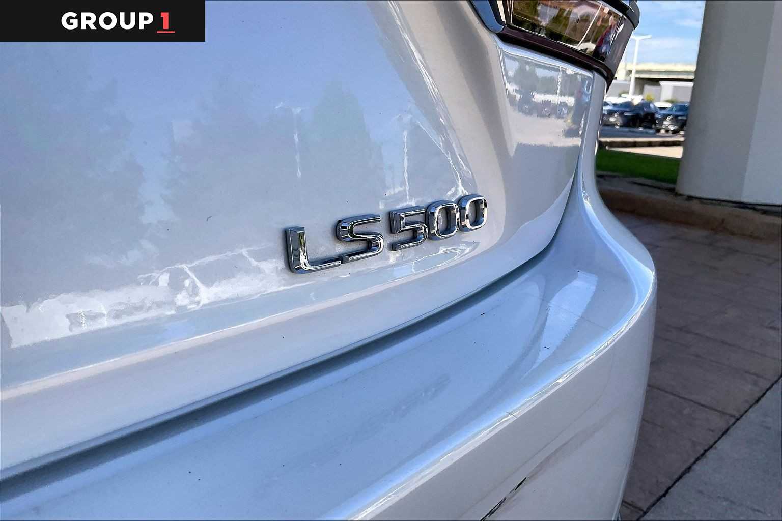2022 Lexus LS 500 photo 28 of 34