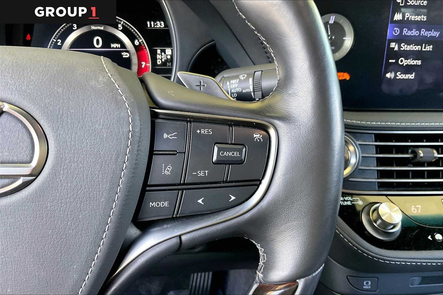 2022 Lexus LS 500 photo 22 of 34