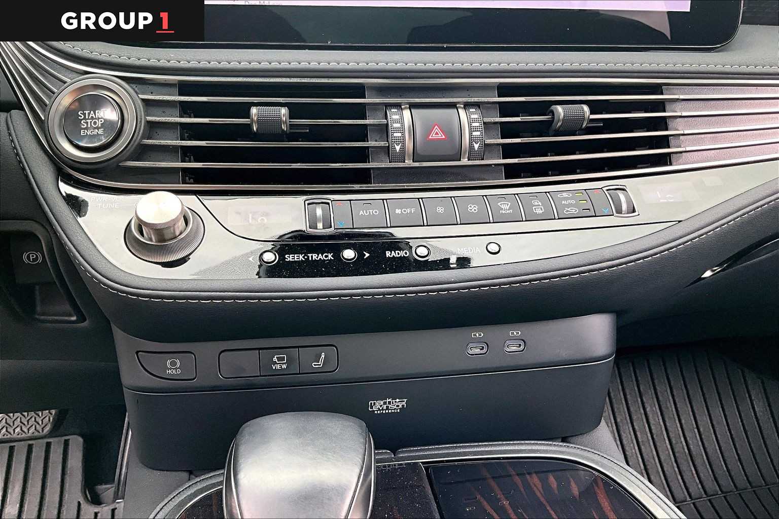 2023 Lexus LS 500 photo 32 of 34