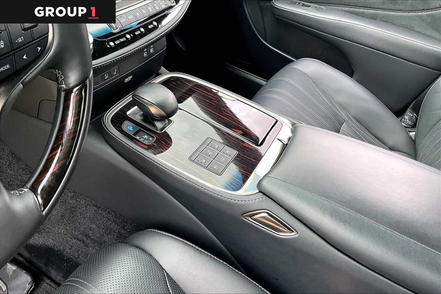 2023 Lexus LS 500 photo 14 of 34