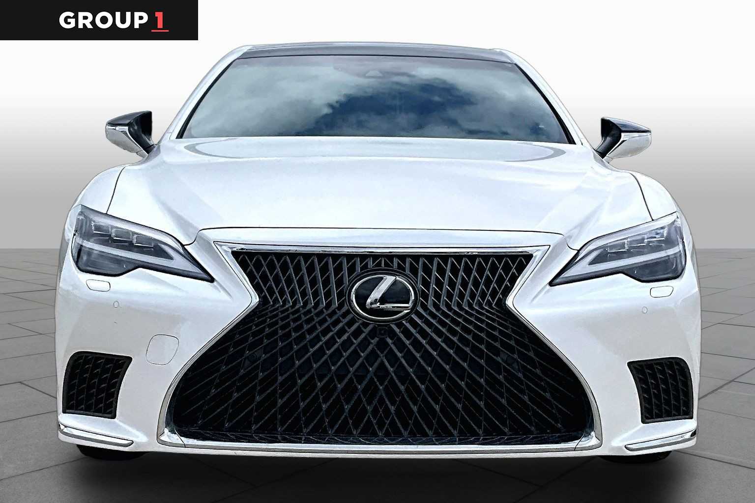 2023 Lexus LS 500 photo 4 of 34