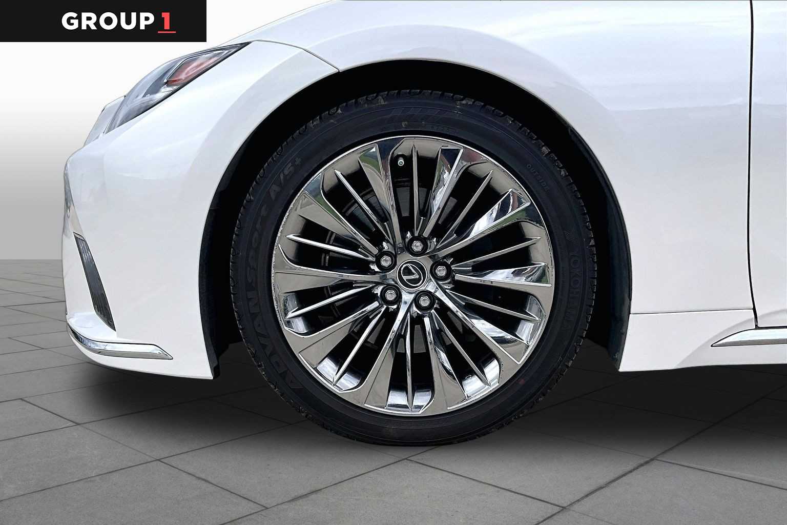 2023 Lexus LS 500 photo 9 of 34