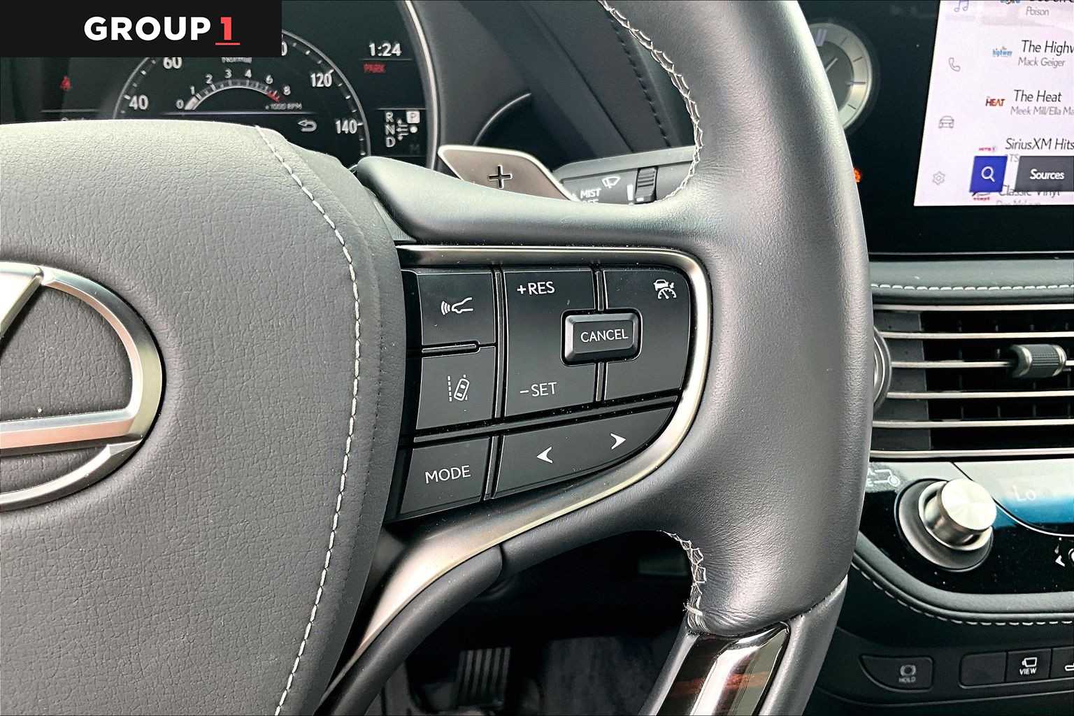 2023 Lexus LS 500 photo 22 of 34