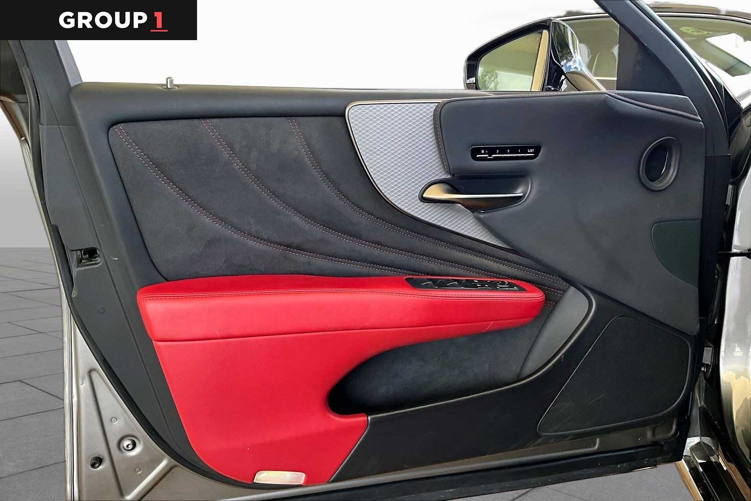 2022 Lexus LS 500 photo 39 of 68