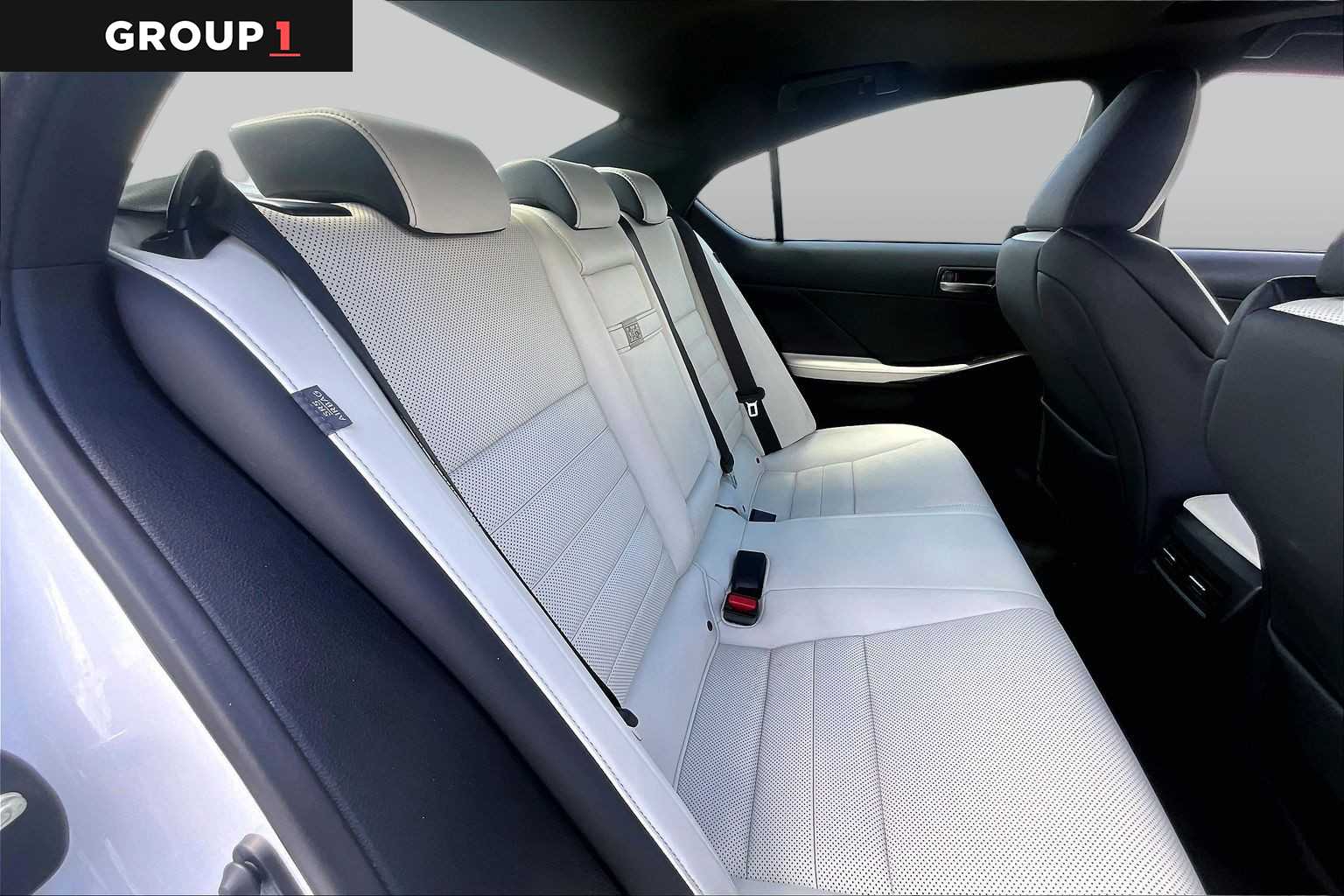 2023 Lexus IS 350 photo 21 of 36