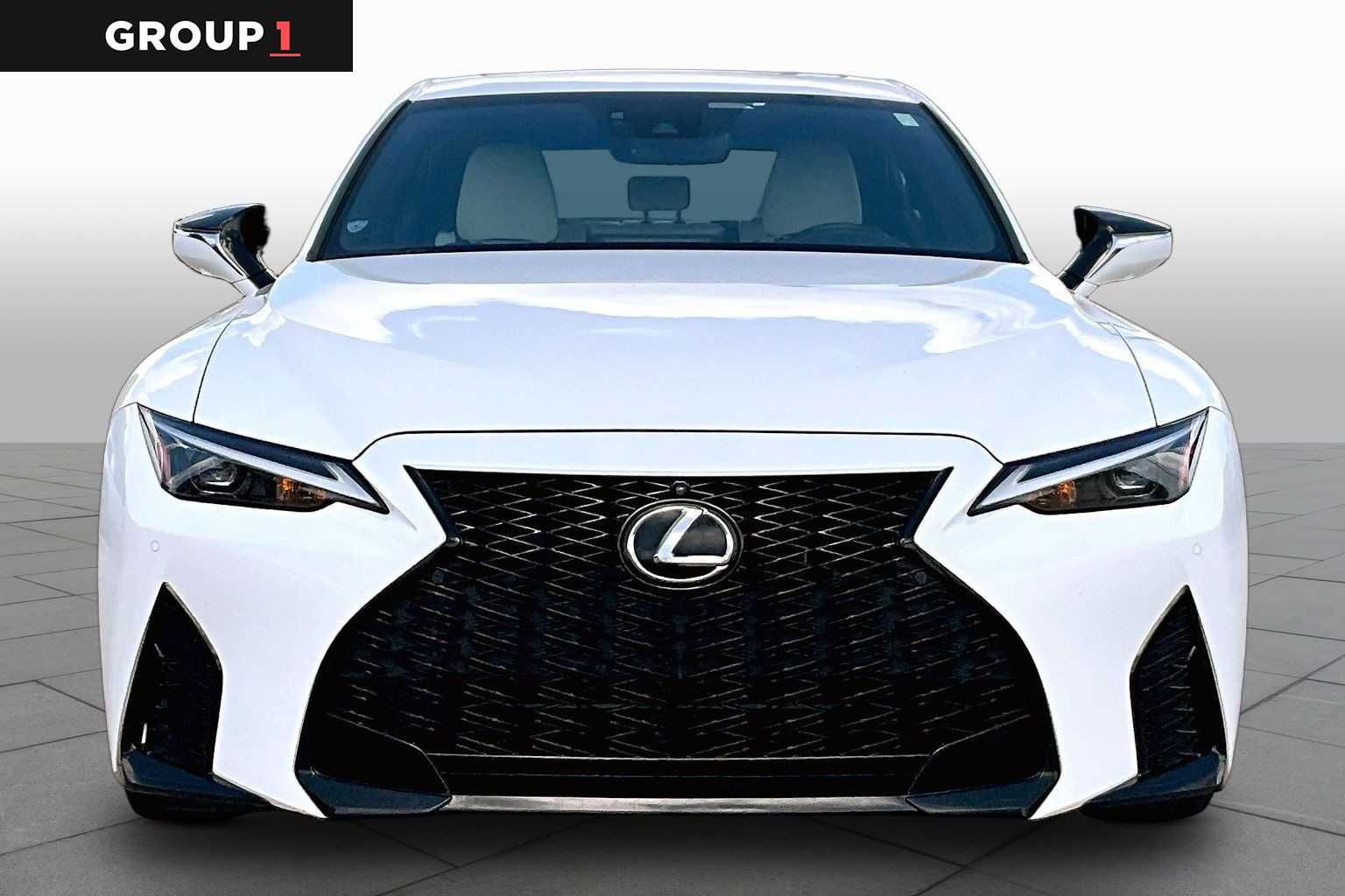 2023 Lexus IS 350 photo 4 of 36
