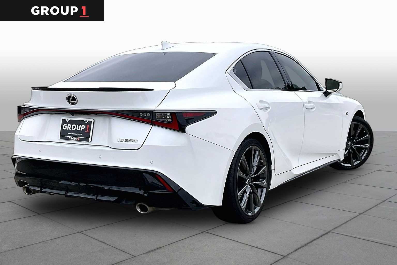 2024 Lexus IS 350 photo 11 of 34