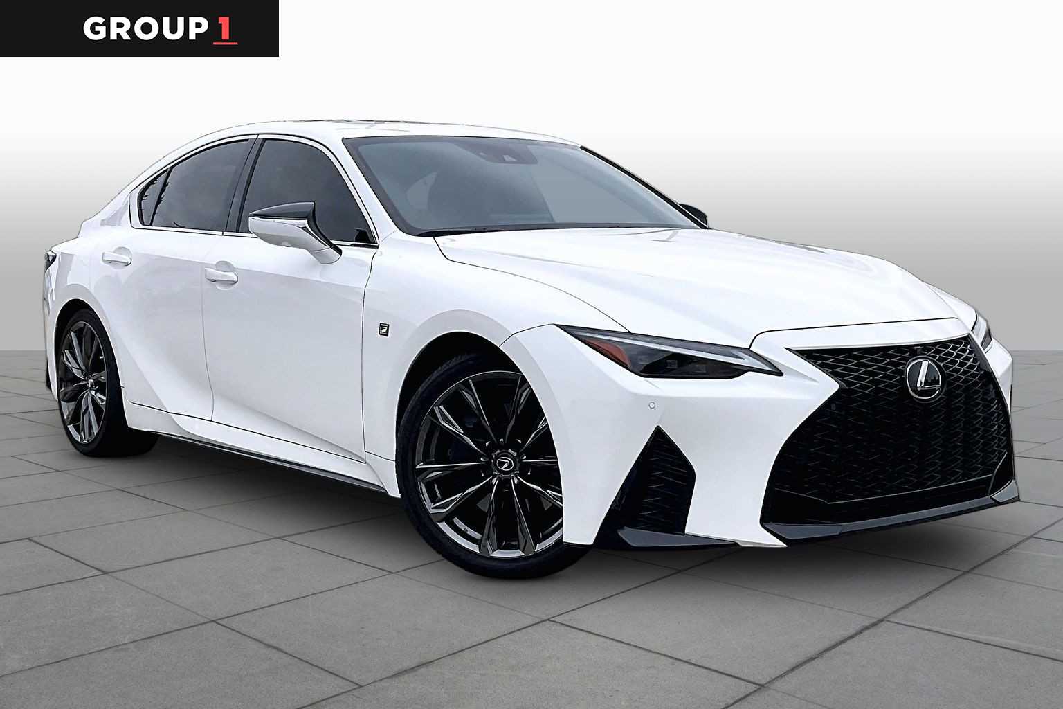 2024 Lexus IS 350 photo 3 of 34