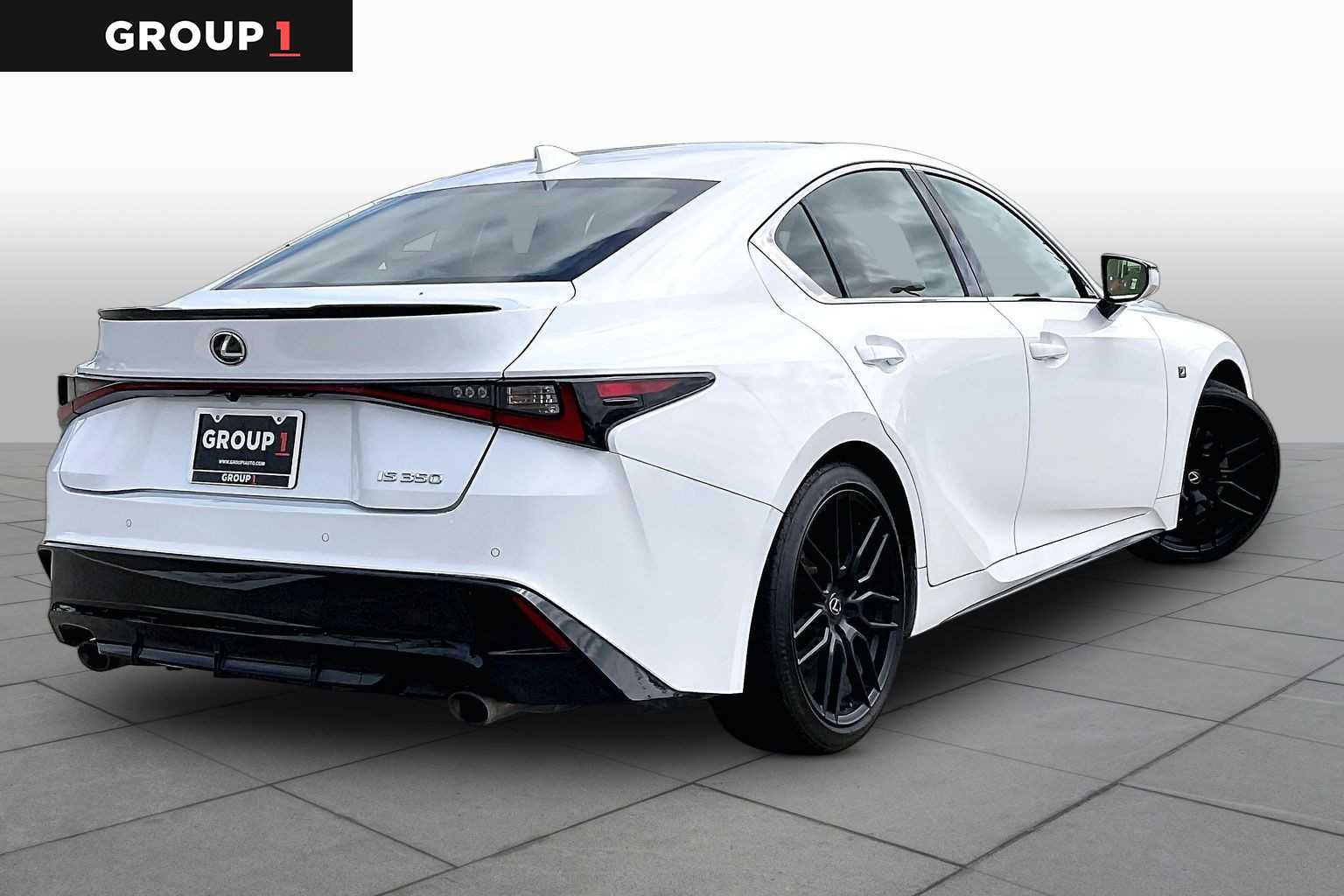 2023 Lexus IS 350 photo 11 of 34