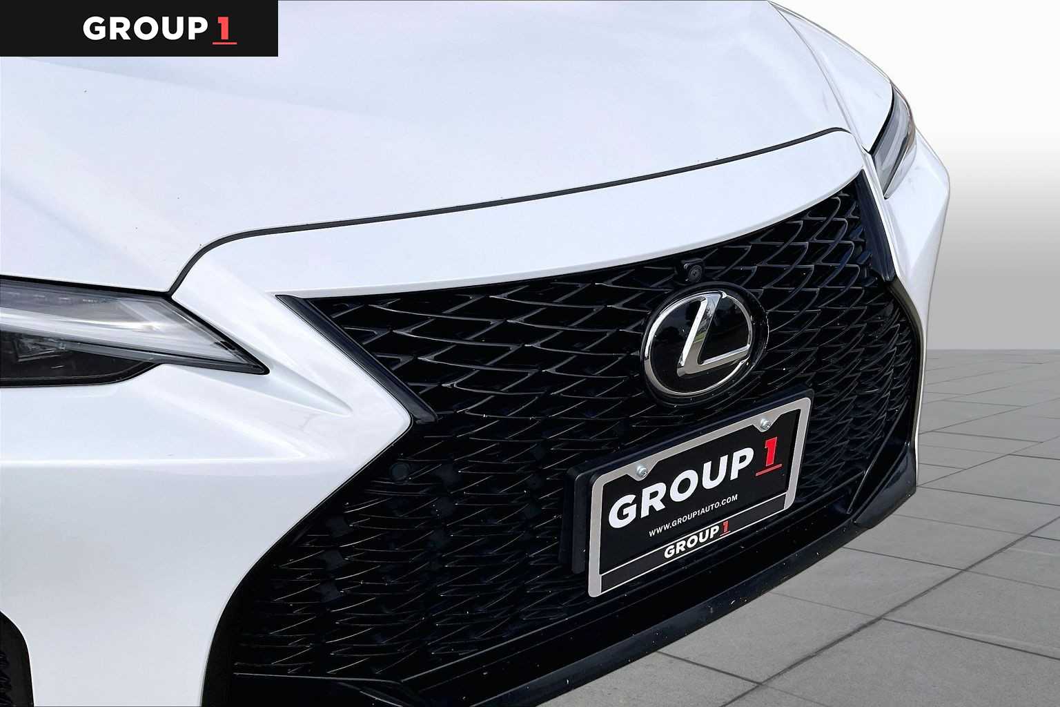 2023 Lexus IS 350 photo 27 of 34